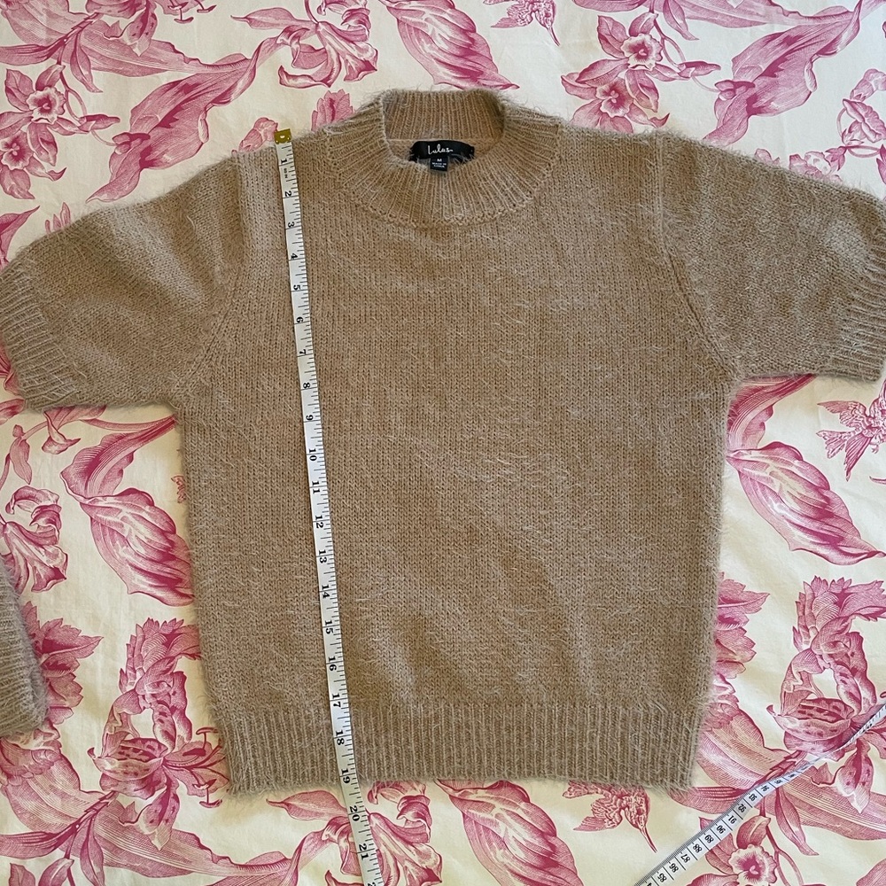 Lulu’s 2 piece set - Top and Skirt - Light Tan Color - Picture 9 of 14